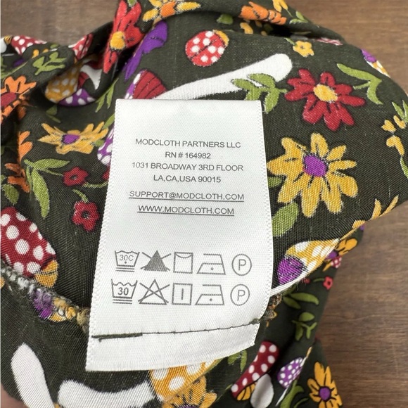 ModCloth More Than Charming Green Mushroom Skirt Rayon Blend Large W/pockets - Picture 12 of 13